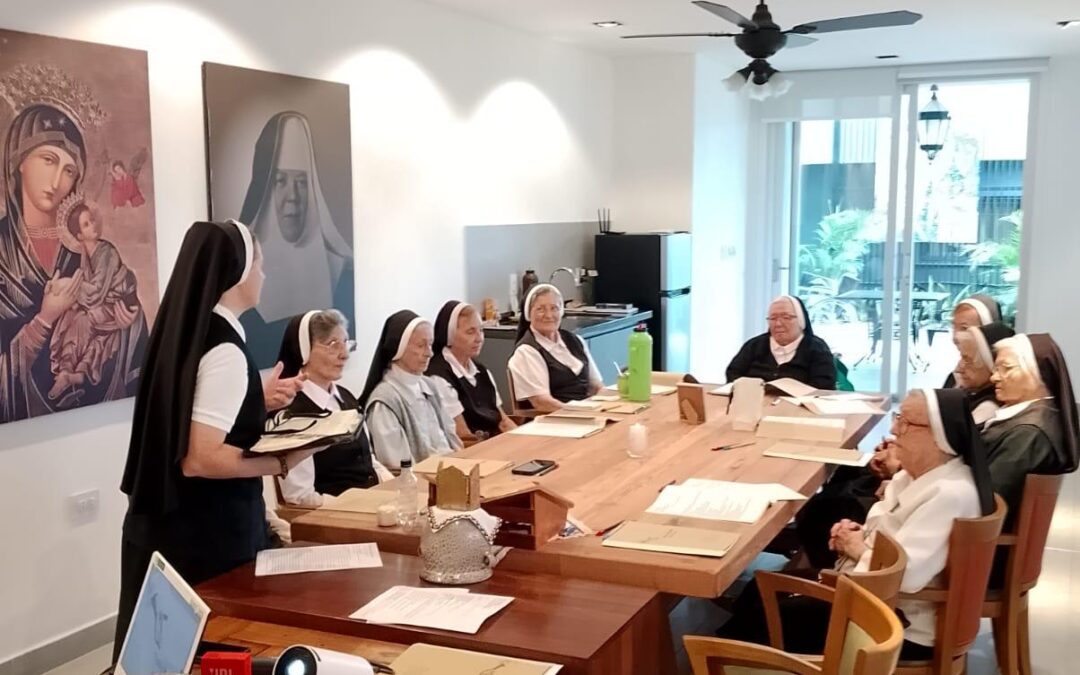 Retiro de las Hermanas Mayores a cargo de la Hna Rosanna Diello OSBM en el Monasterio Cristo Rey de Apóstoles